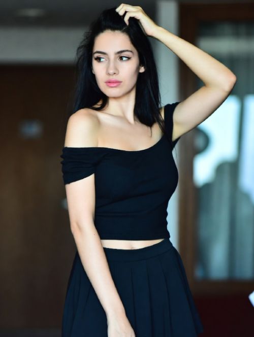 Sophia Agra Call Girl